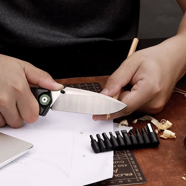 NexTool-Multi-Functional-Folding-Knife-Outdoor-EDC-Knife-with-Screwdriver-Set-2